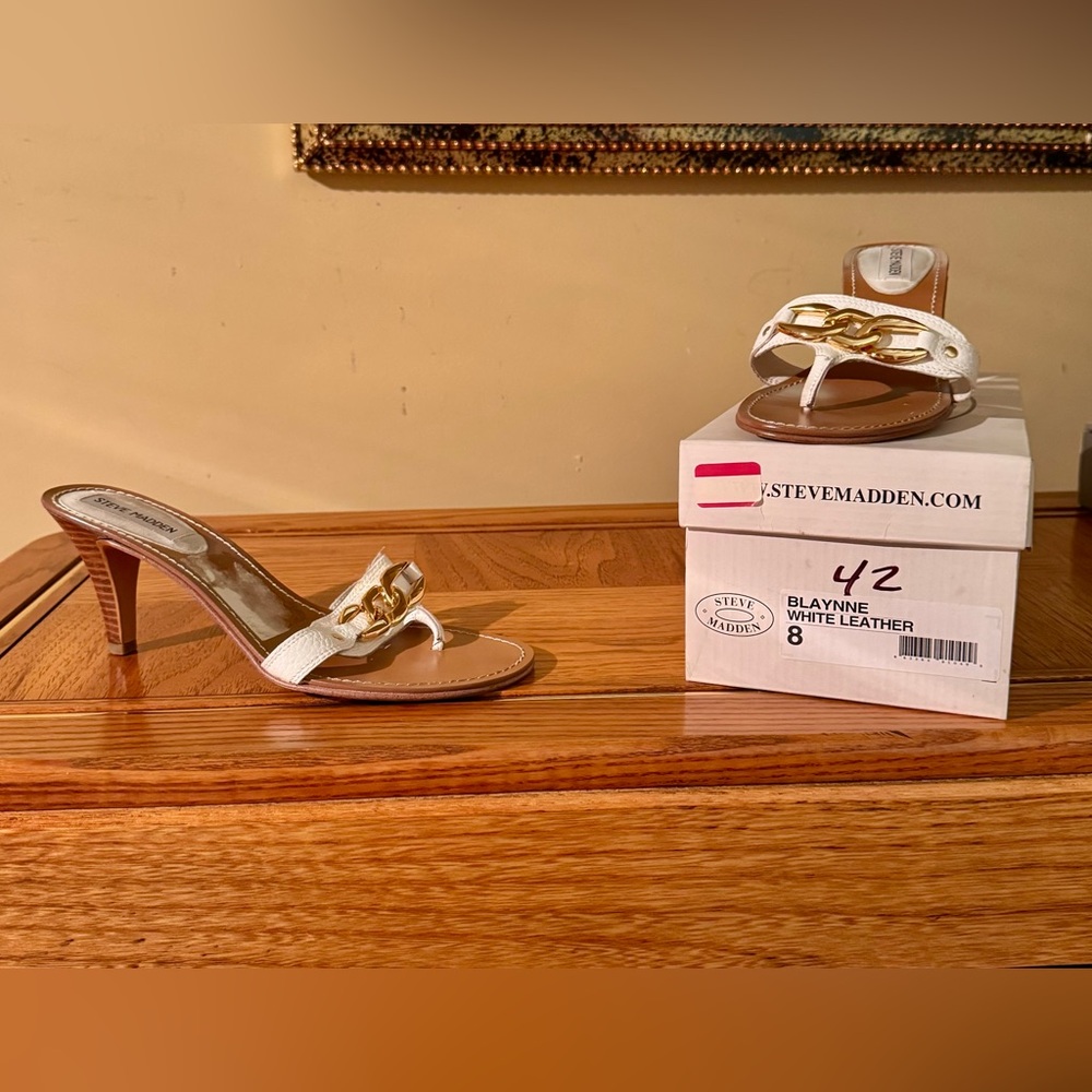 Steve Madden White Leather Heels with Gold Chain
